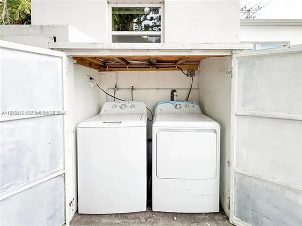 $3,900 | 968 Northeast 80th Street, Unit A, Miami, FL 33138