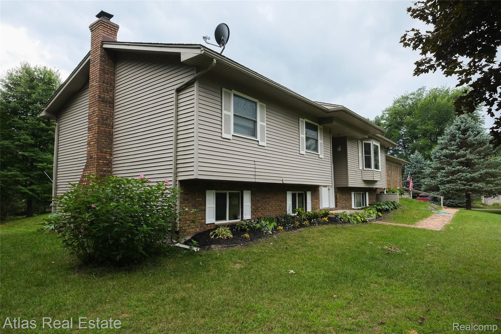 12122 Kipp Road Goodrich, MI 48438 - Photo 11 of 52 DSCF9654-2.jpg