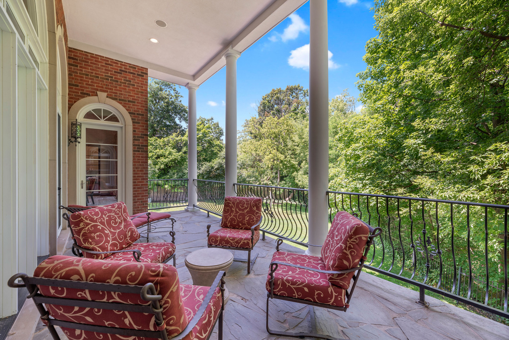 493 Hazel Avenue Highland Park, IL 60035 - Photo 19 of 52 a outdoor living space with furniture and garden view