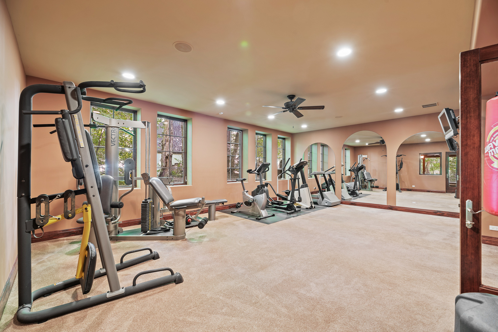 493 Hazel Avenue Highland Park, IL 60035 - Photo 38 of 52 a view of a room with gym equipment