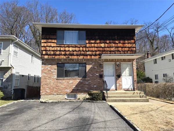 $3,750 | 74 Ashwood Road, Unit 1, Port Washington, NY 11050