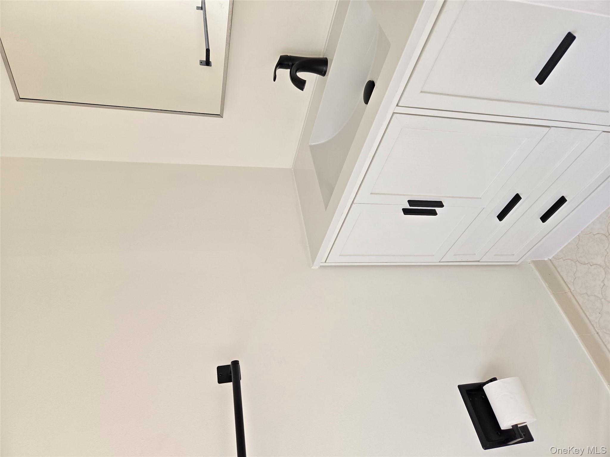 74 Ashwood Road, Unit 1 Port Washington, NY 11050 - Photo 11 of 17