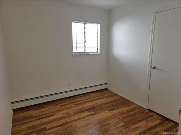 $3,750 | 74 Ashwood Road, Unit 1, Port Washington, NY 11050