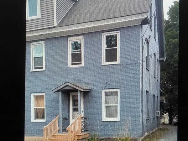 $1,500 | 13-15 Walnut Street, Unit 3, Claremont, NH 03743