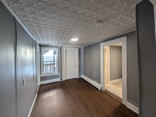 $1,500 | 13-15 Walnut Street, Unit 3, Claremont, NH 03743
