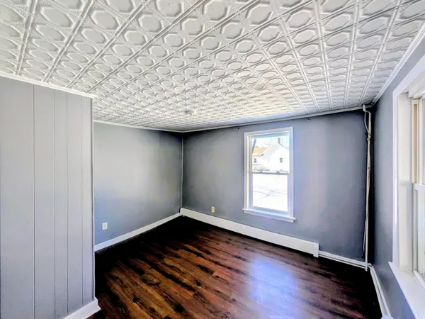 $1,500 | 13-15 Walnut Street, Unit 3, Claremont, NH 03743