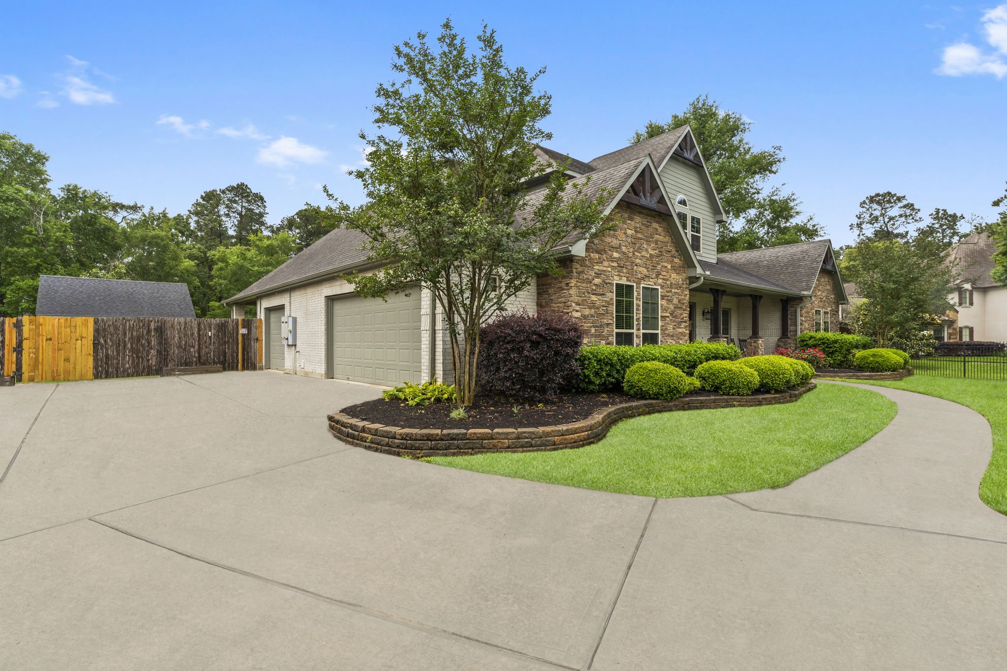5006 Newport Court Spring, TX 77386 - Photo 5 of 46 a front view of house with yard and green space