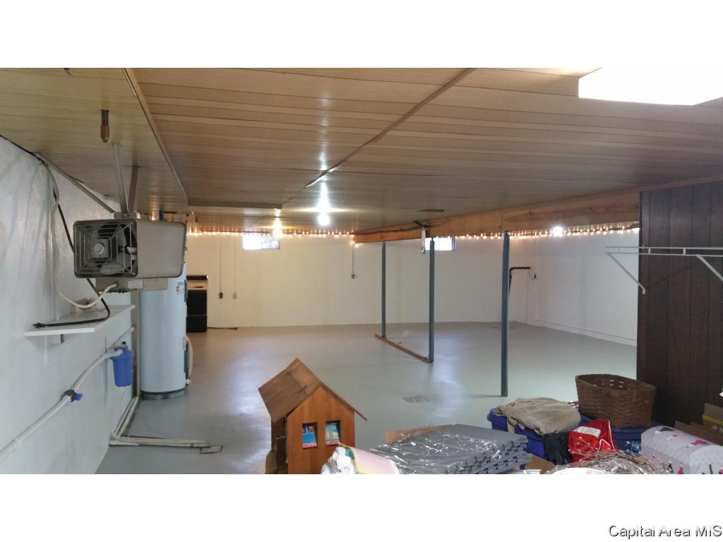 497 East Montgomery Road Divernon, IL 62530 - Photo 13 of 23