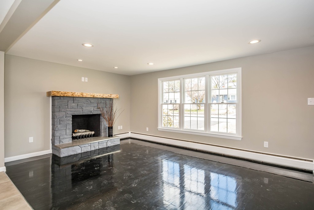 301 Douglas Road Lowell, MA 01852 - Photo 13 of 30 Gallery Image 13