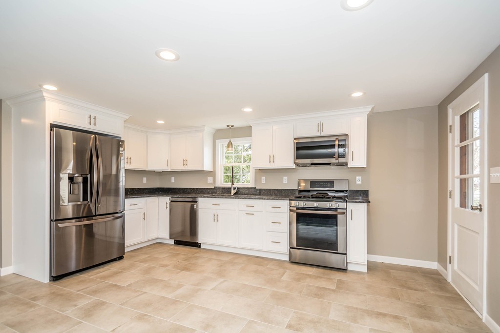 301 Douglas Road Lowell, MA 01852 - Photo 5 of 30 Gallery Image 5