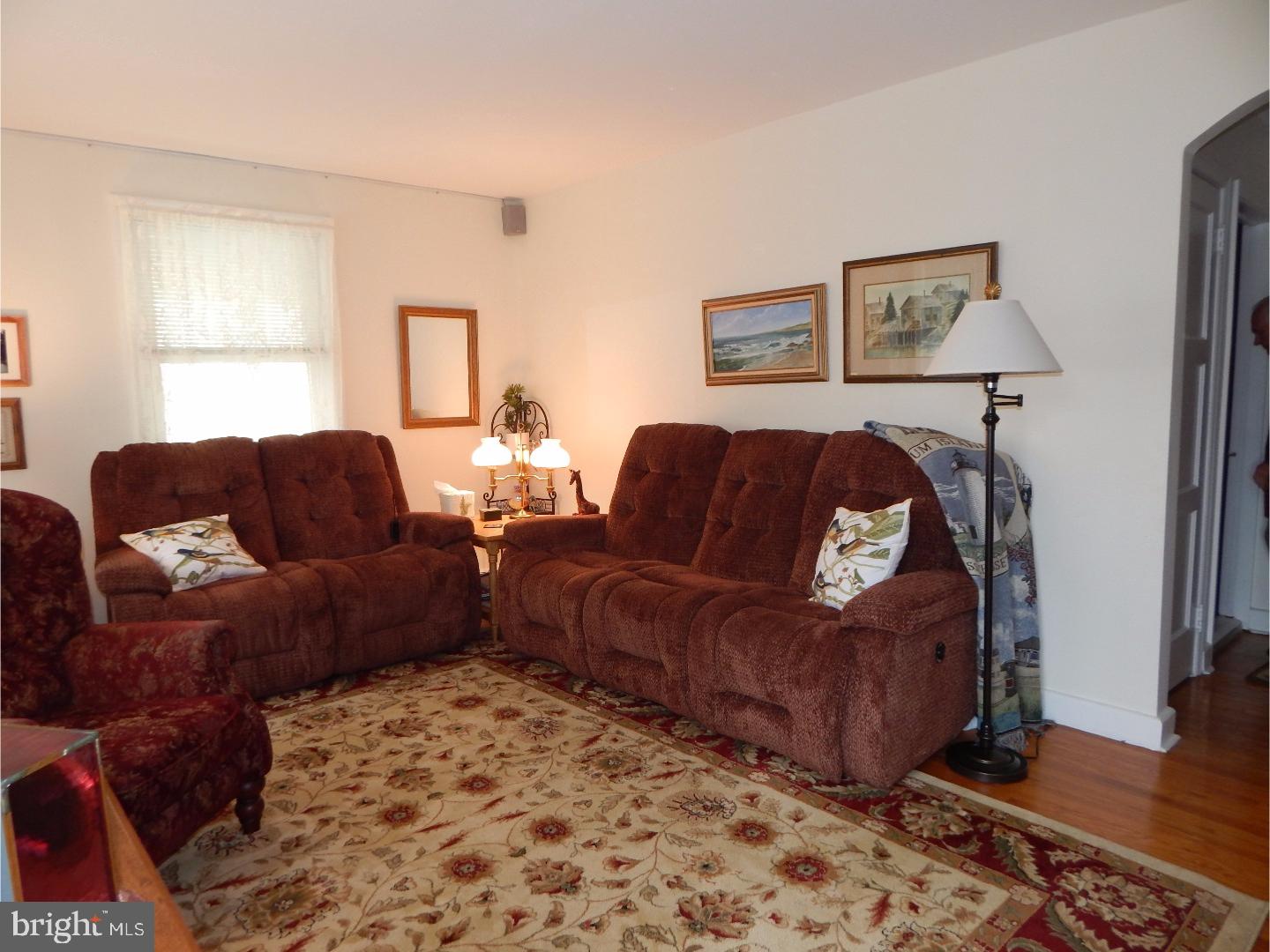 62 Kuser Road Hamilton, NJ 08619 - Photo 2 of 23 Living Room