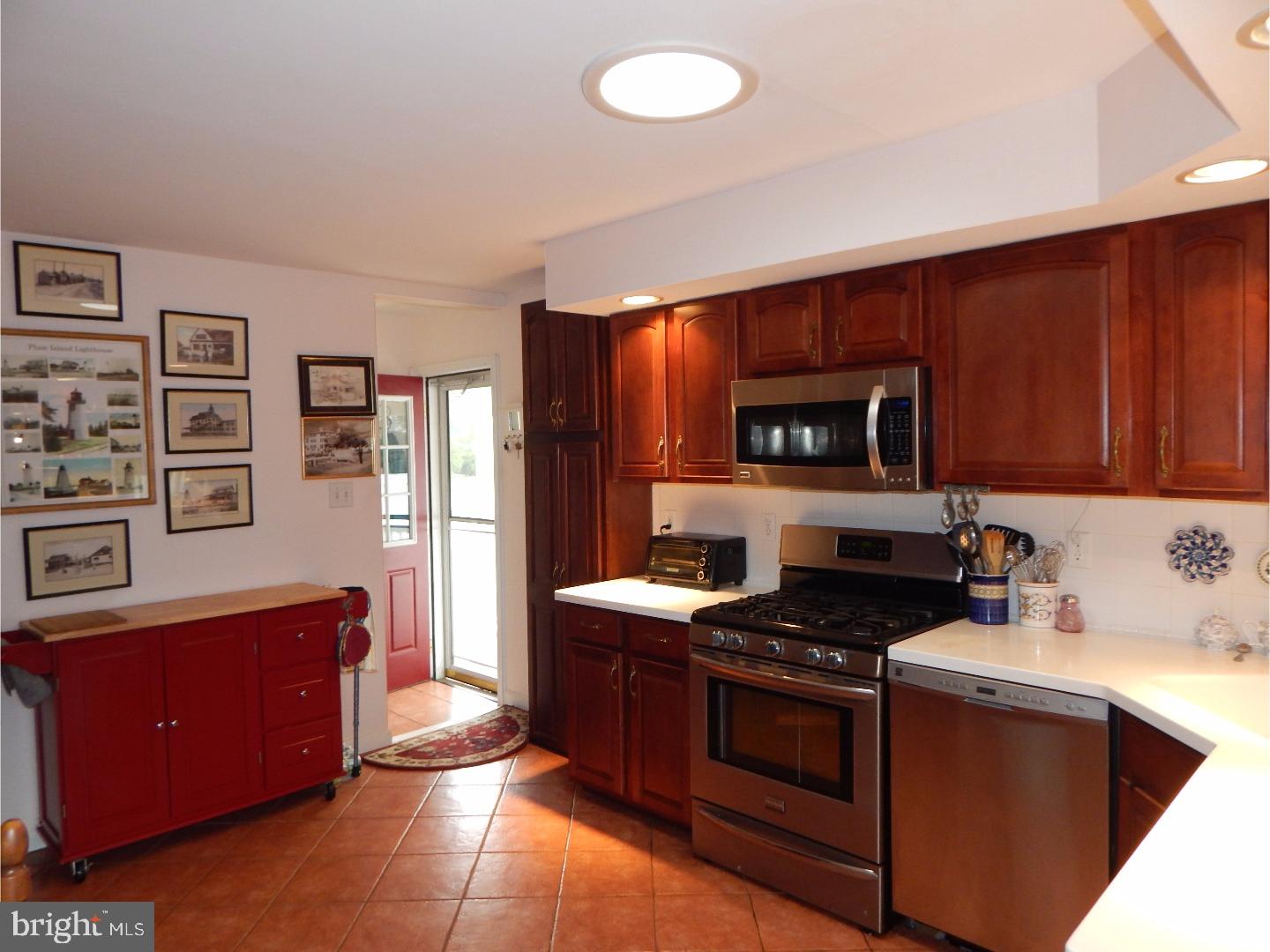 62 Kuser Road Hamilton, NJ 08619 - Photo 4 of 23 Kitchen