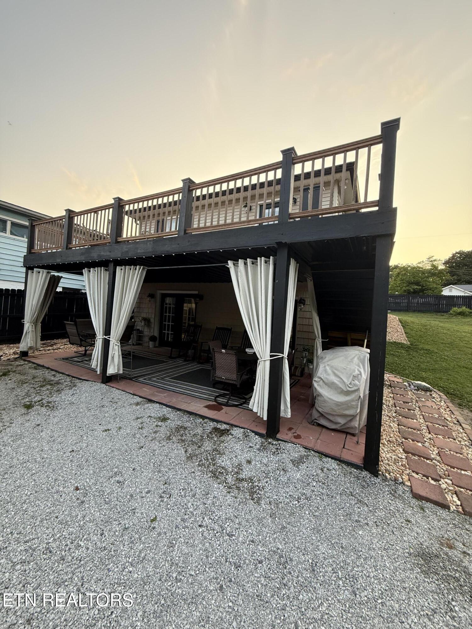 925 Medaris Street Clinton, TN 37716 - Photo 20 of 52 IMG_3926