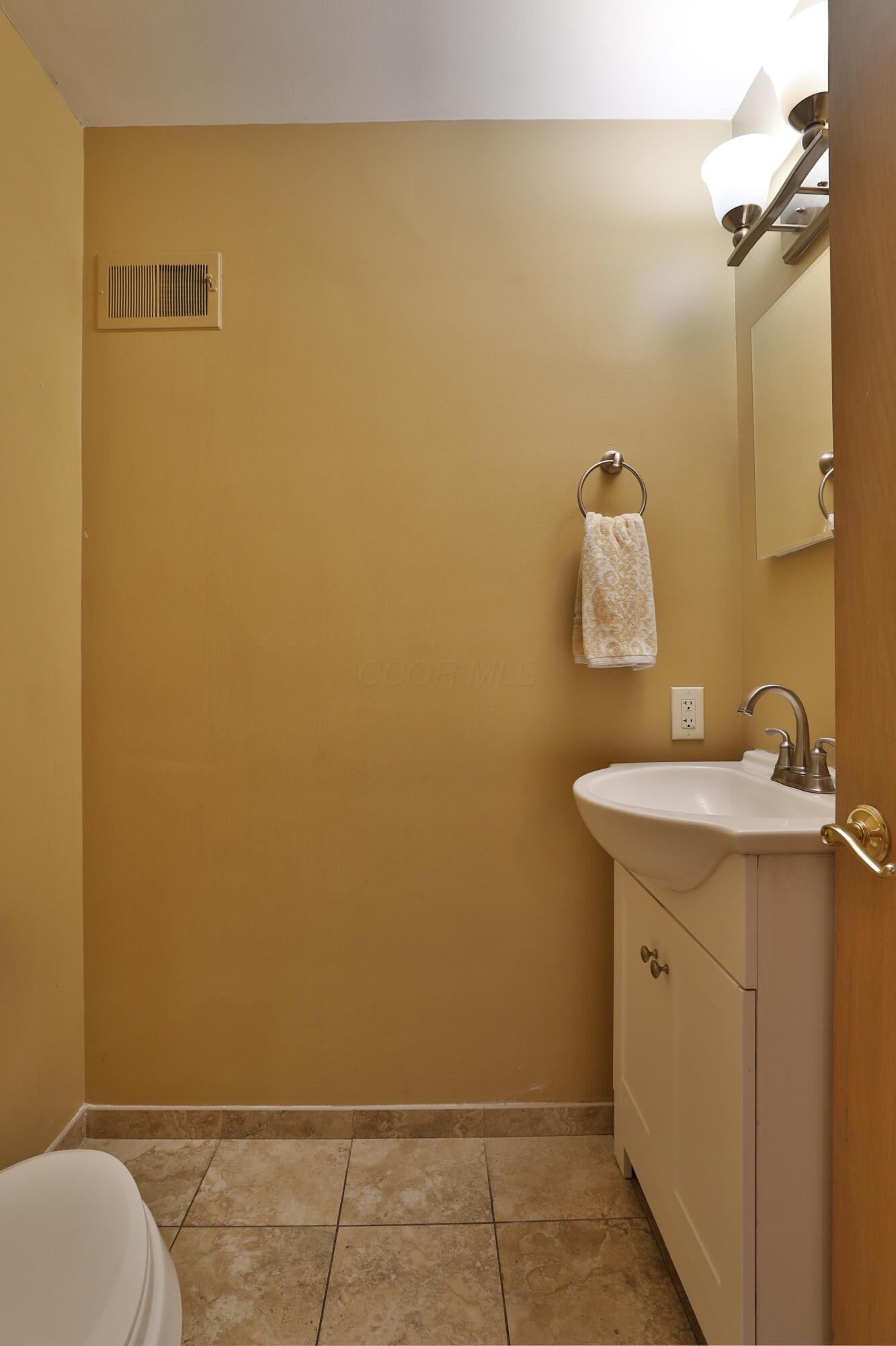 1348 Haddon Road Columbus, OH 43209 - Photo 26 of 71