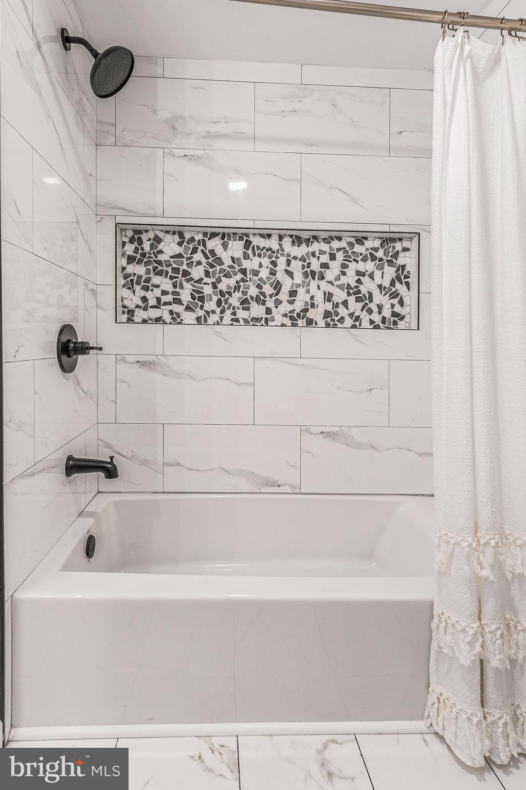 1601 Latch String Lane Hatfield, PA 19440 - Photo 15 of 23 Hallway Bath