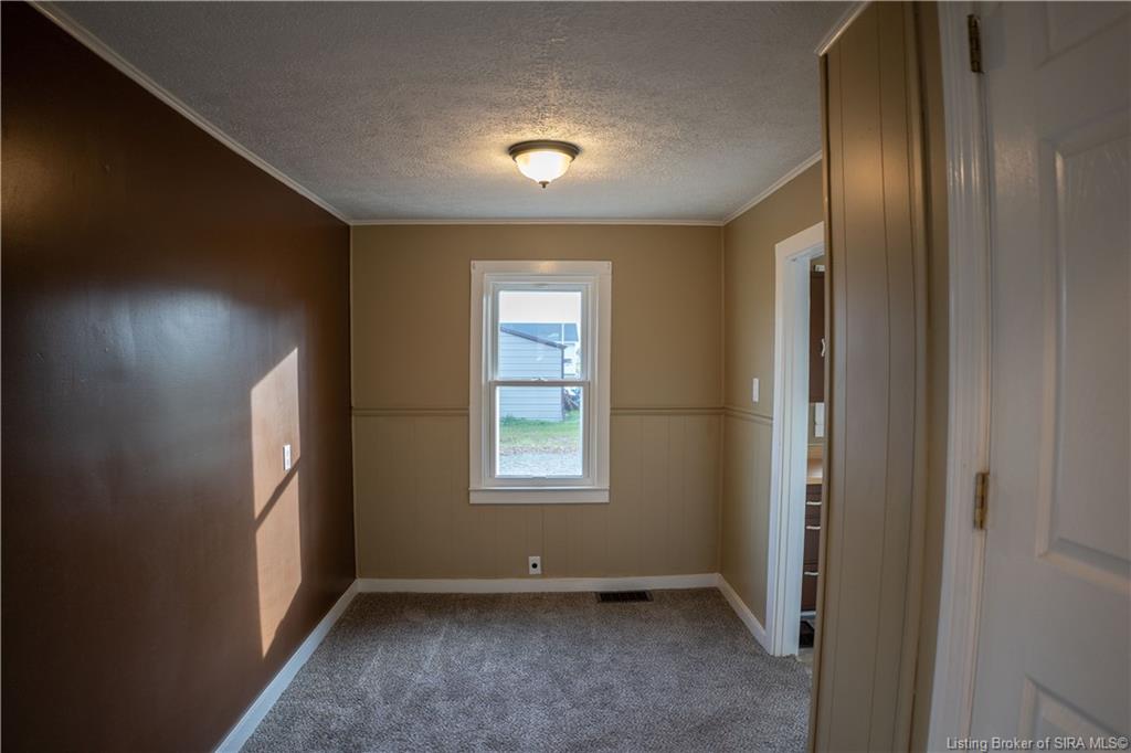 835 Allen Street Scottsburg, IN 47170 - Photo 19 of 35