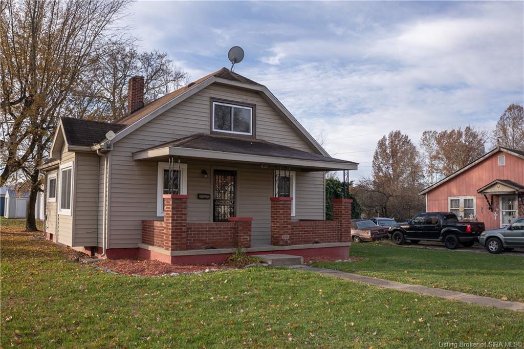835 Allen Street Scottsburg, IN 47170 - Photo 3 of 35