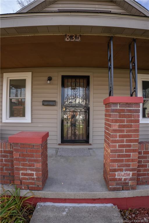 835 Allen Street Scottsburg, IN 47170 - Photo 5 of 35