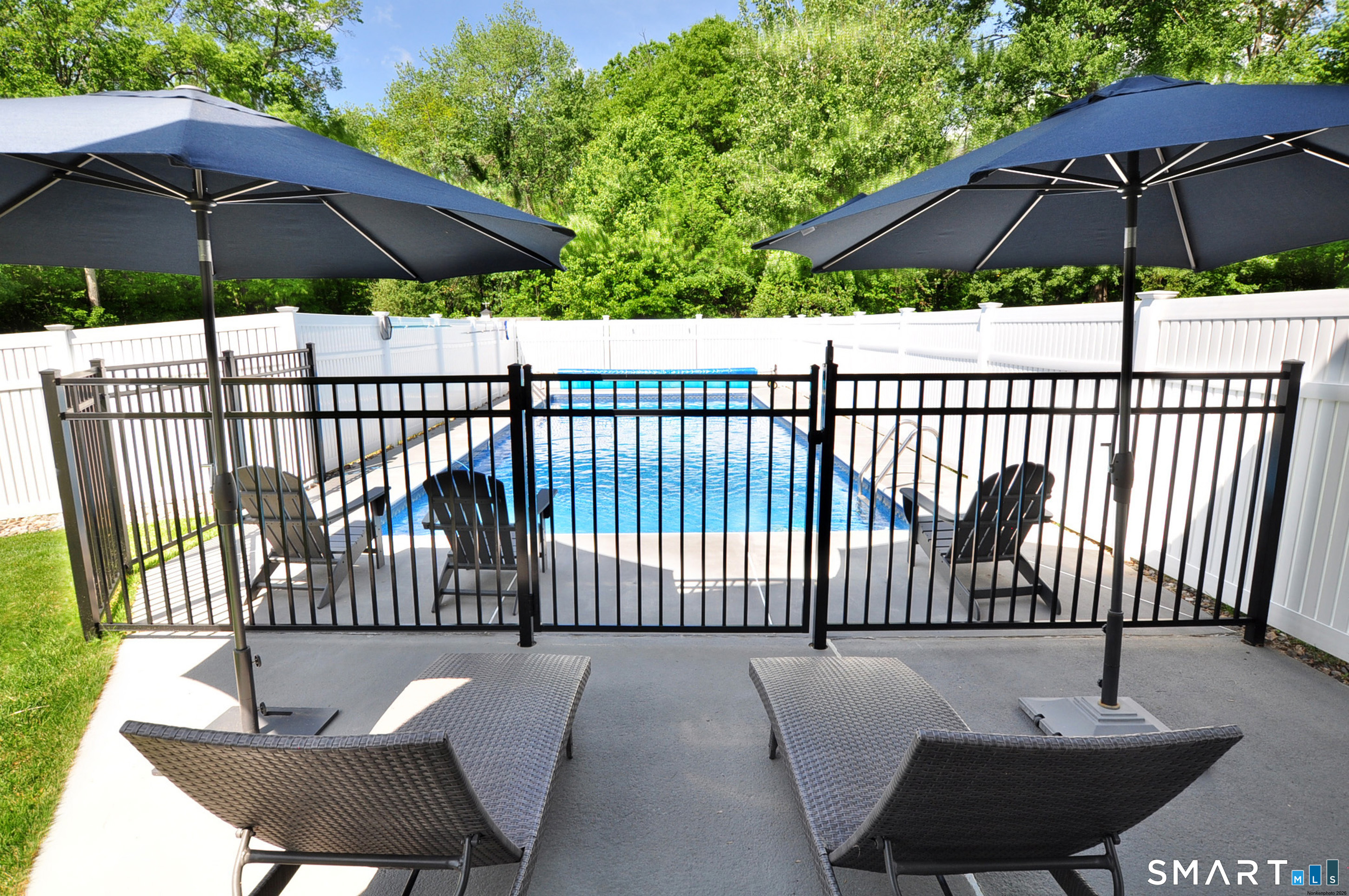 429 South Stone Street Suffield, CT 06093 - Photo 30 of 39