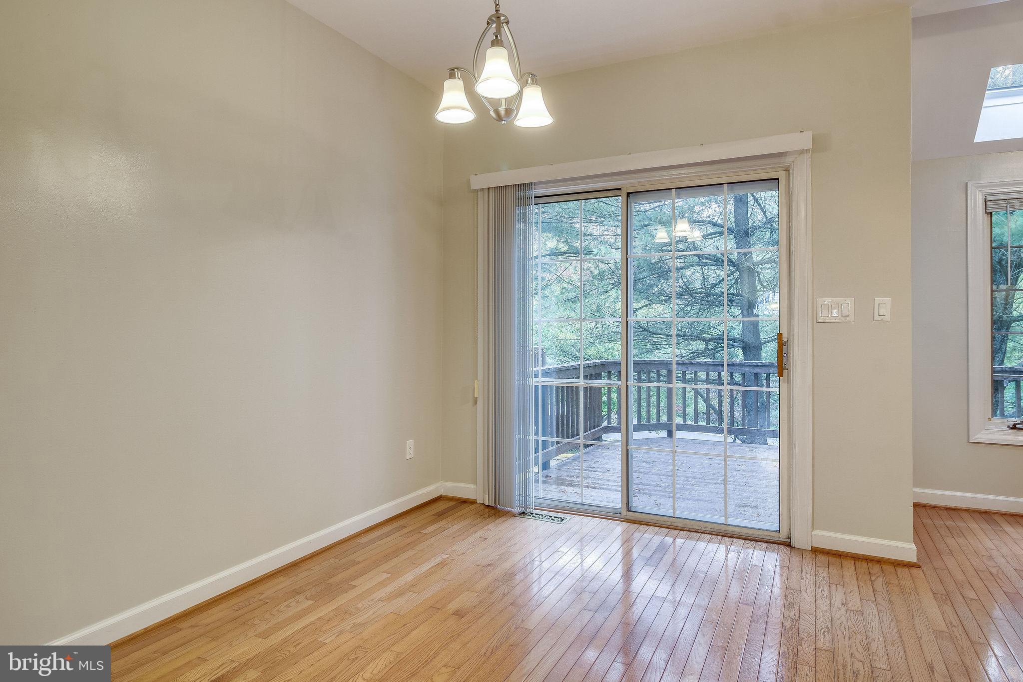 3600 Ransom Place Alexandria, VA 22306 - Photo 16 of 54 Family area off kitchen