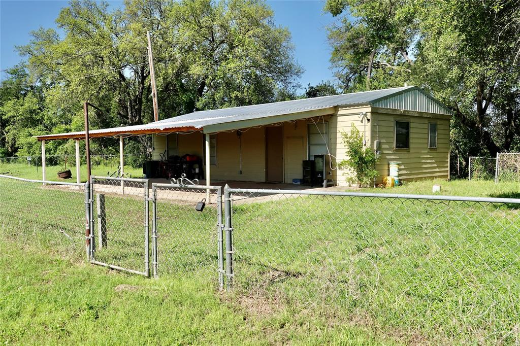 588 County Road 430 Mullin, TX 76864 - Photo 30 of 40