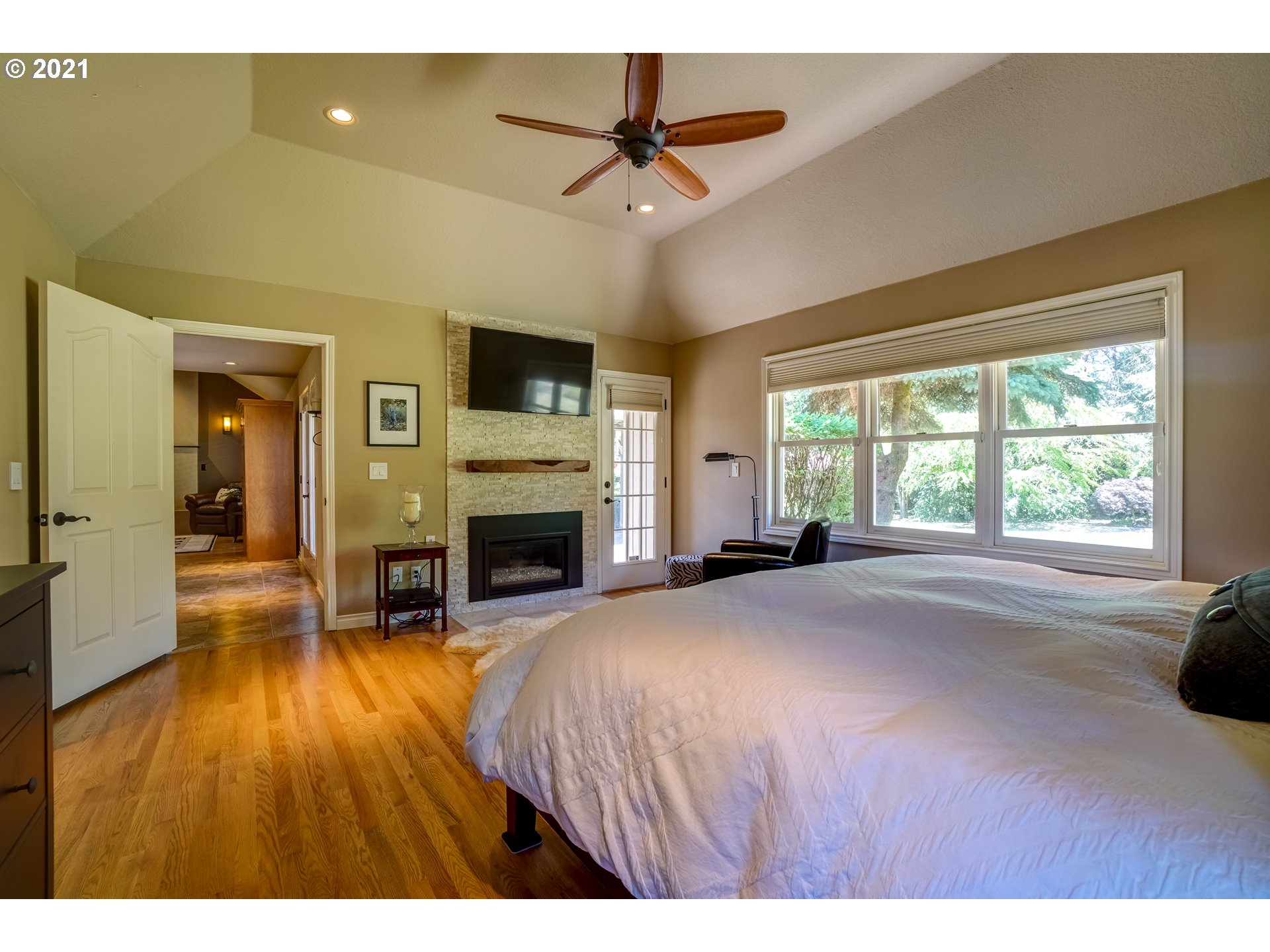 28445 Southwest Grahams Ferry Road Wilsonville, OR 97070 - Photo 13 of 32 Gallery Image 13