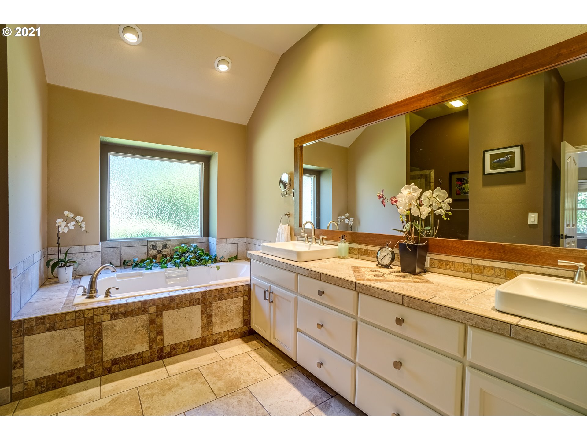 28445 Southwest Grahams Ferry Road Wilsonville, OR 97070 - Photo 14 of 32 Gallery Image 14