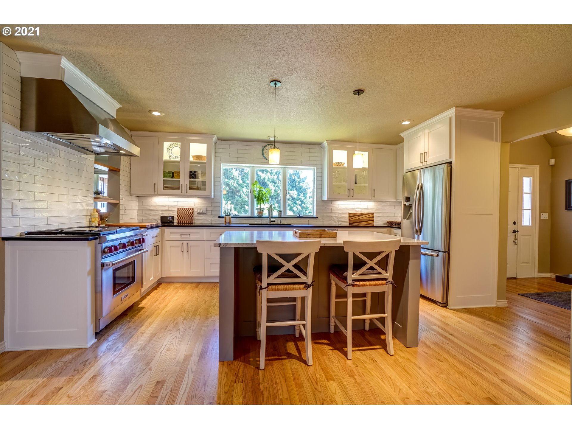 28445 Southwest Grahams Ferry Road Wilsonville, OR 97070 - Photo 3 of 32 Gallery Image 3