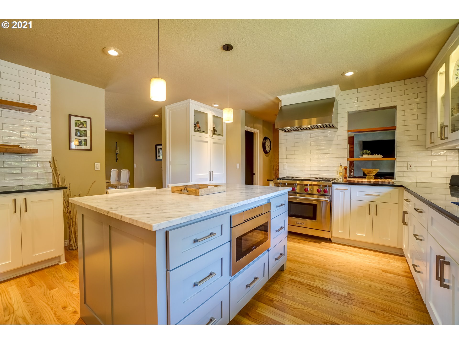 28445 Southwest Grahams Ferry Road Wilsonville, OR 97070 - Photo 4 of 32 Gallery Image 4