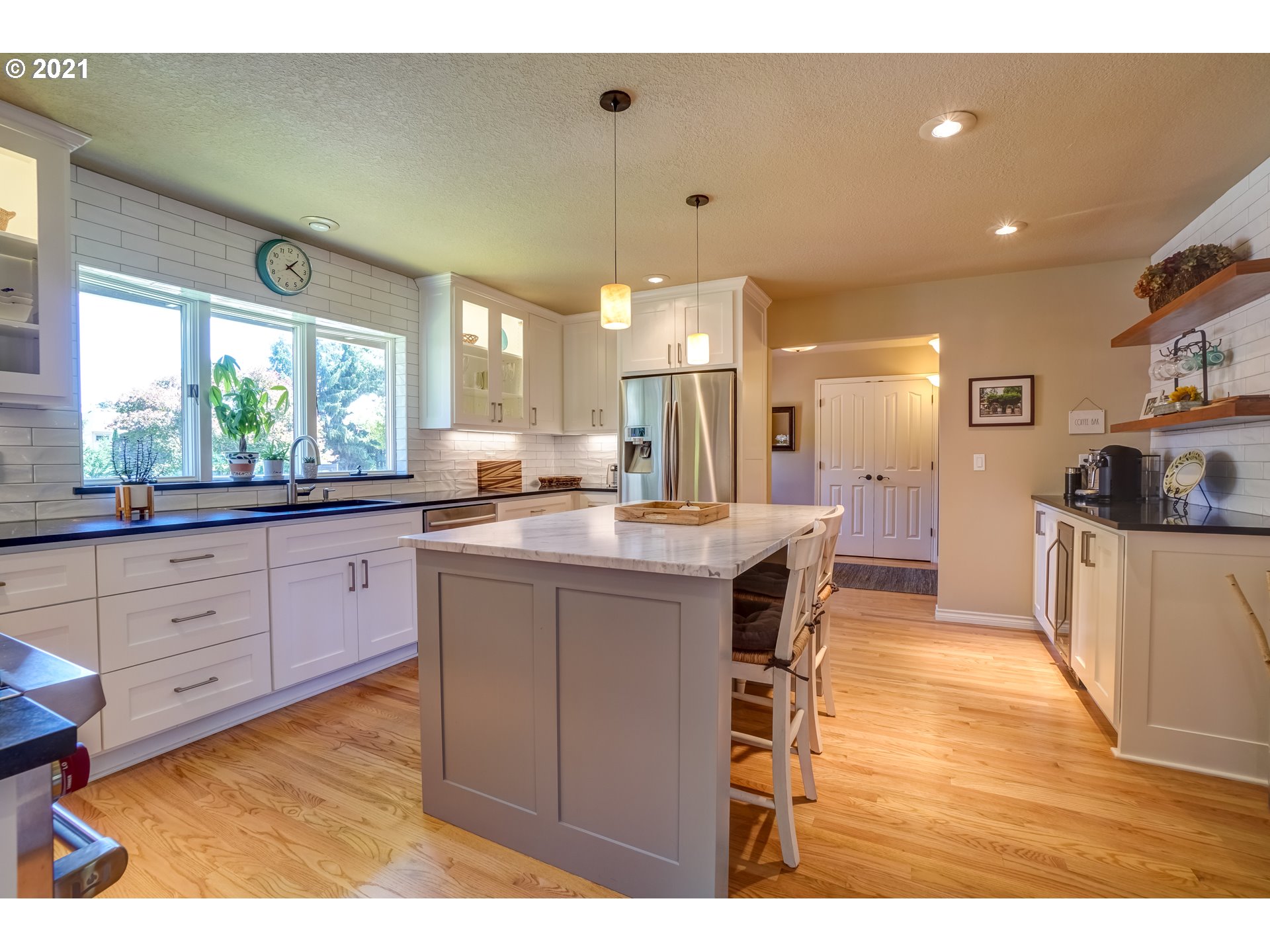 28445 Southwest Grahams Ferry Road Wilsonville, OR 97070 - Photo 6 of 32 Gallery Image 6
