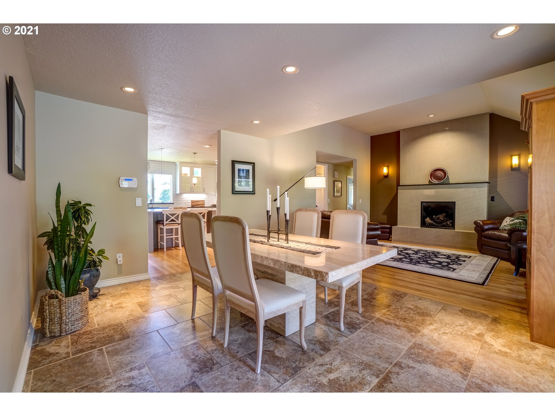 28445 Southwest Grahams Ferry Road Wilsonville, OR 97070 - Photo 9 of 32 Gallery Image 9