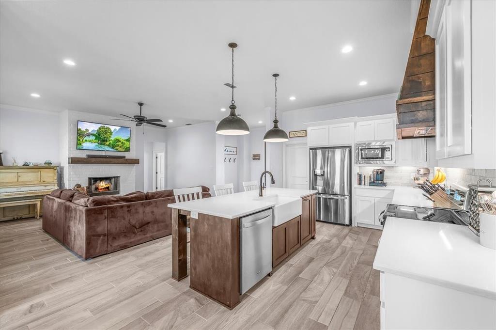 108 Stafford Road Weatherford, TX 76088 - Photo 9 of 38