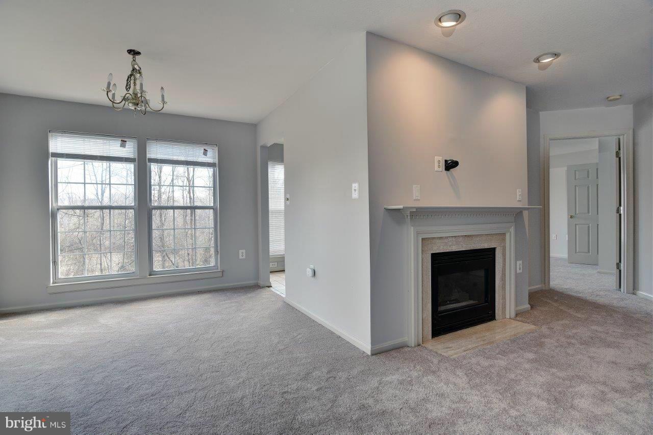 12000 Amber Ridge Circle, Unit A102 Germantown, MD 20876 - Photo 12 of 30 Living Room