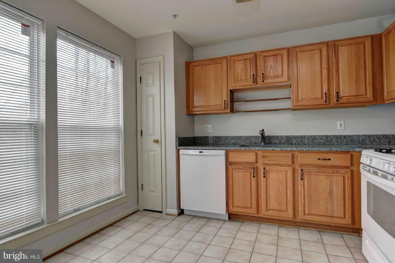 12000 Amber Ridge Circle, Unit A102 Germantown, MD 20876 - Photo 19 of 30 Kitchen