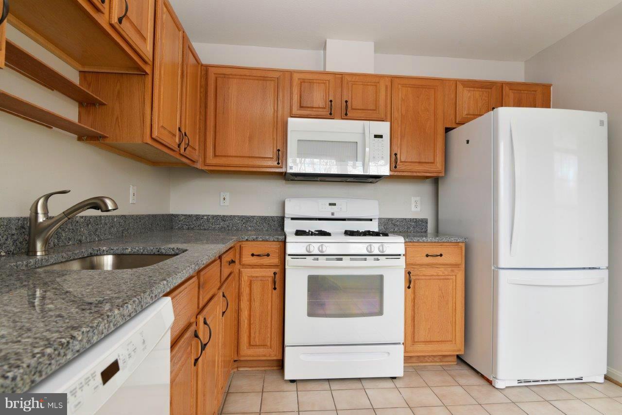 12000 Amber Ridge Circle, Unit A102 Germantown, MD 20876 - Photo 21 of 30 Kitchen