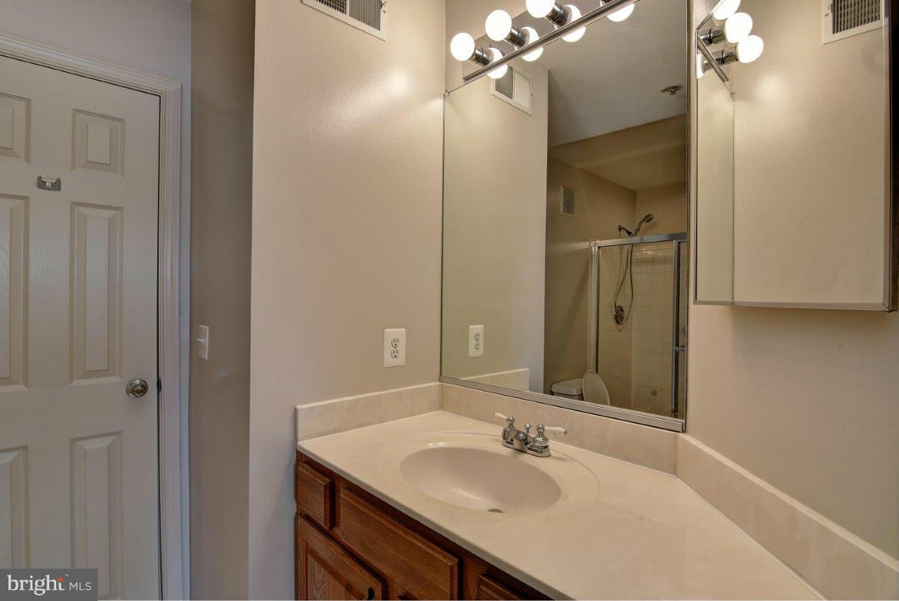 12000 Amber Ridge Circle, Unit A102 Germantown, MD 20876 - Photo 25 of 30 Bath