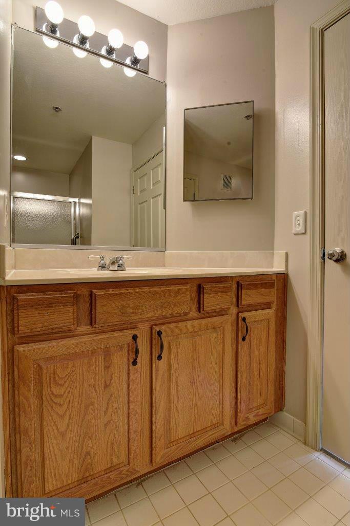 12000 Amber Ridge Circle, Unit A102 Germantown, MD 20876 - Photo 26 of 30 Bath