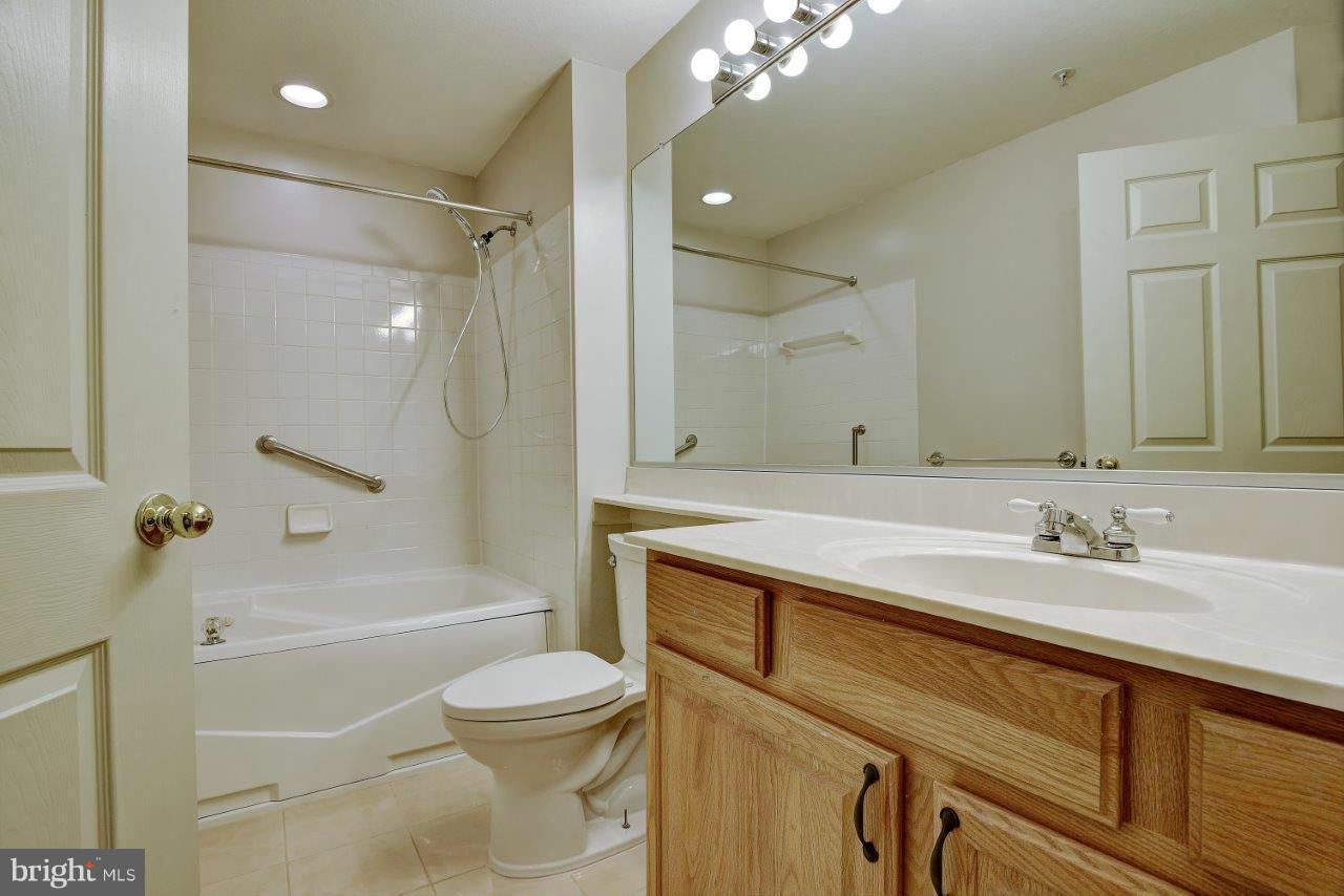 12000 Amber Ridge Circle, Unit A102 Germantown, MD 20876 - Photo 29 of 30 Bath