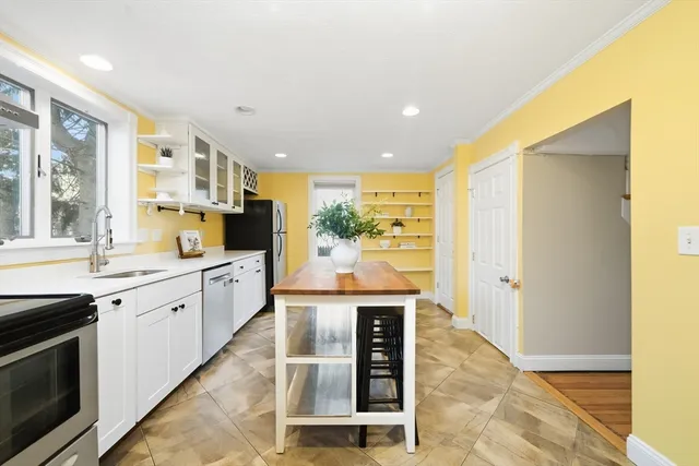 $829,000 | 49 Spruce Street, Winchester, MA 01890