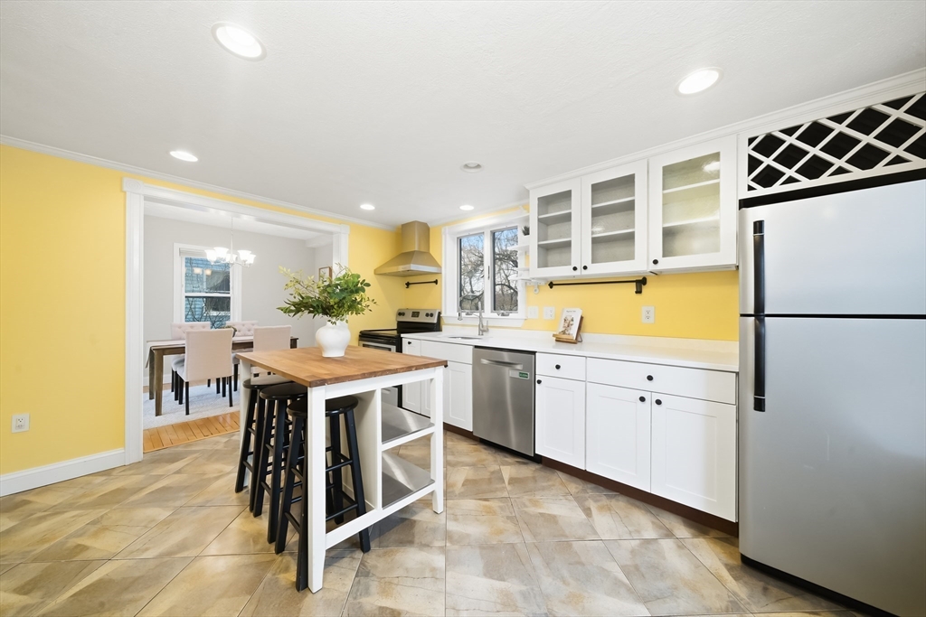 49 Spruce Street Winchester, MA 01890 - Photo 14 of 41