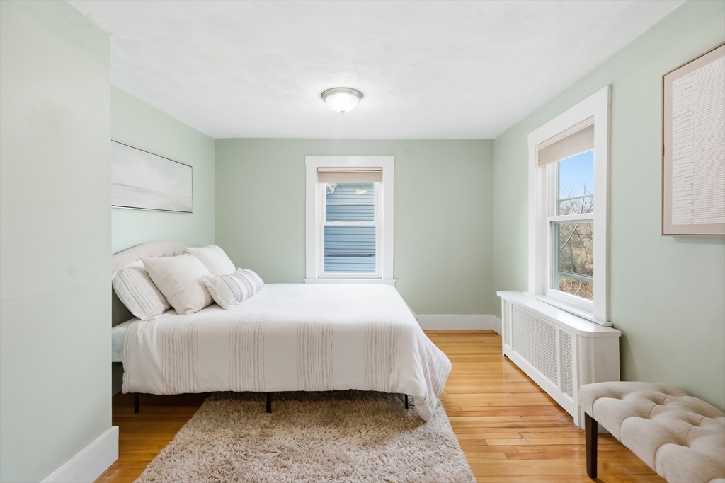 49 Spruce Street Winchester, MA 01890 - Photo 3 of 41