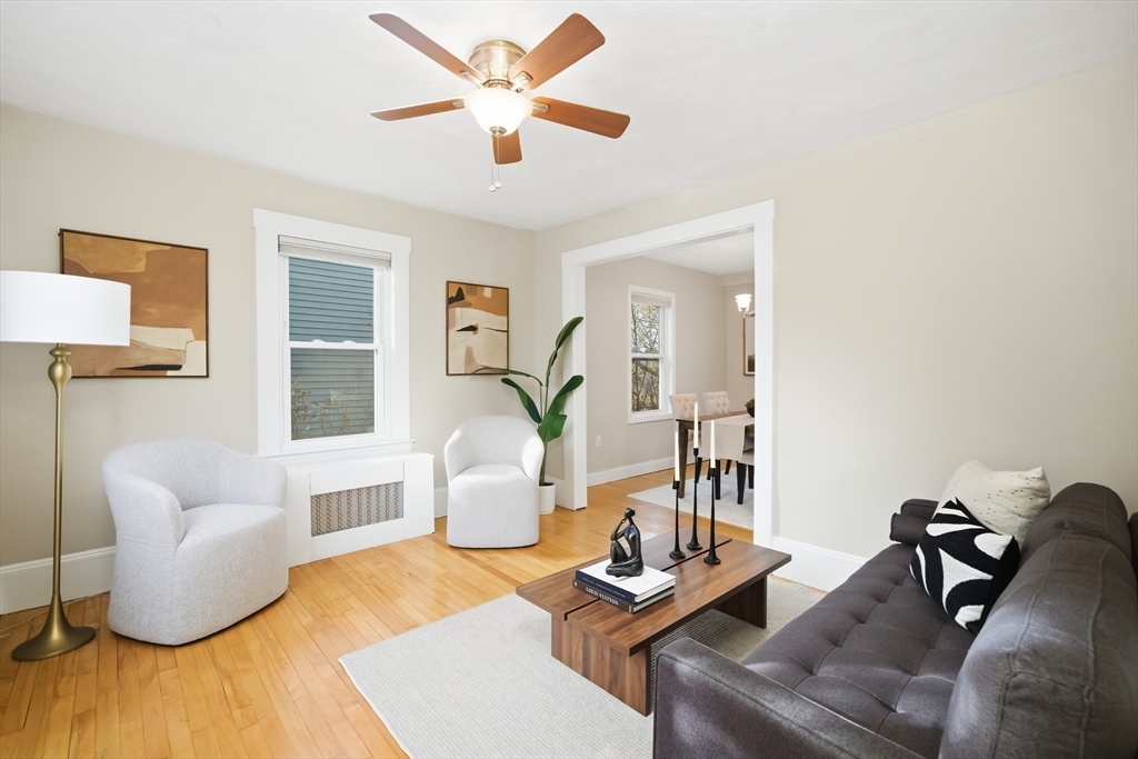 49 Spruce Street Winchester, MA 01890 - Photo 4 of 41