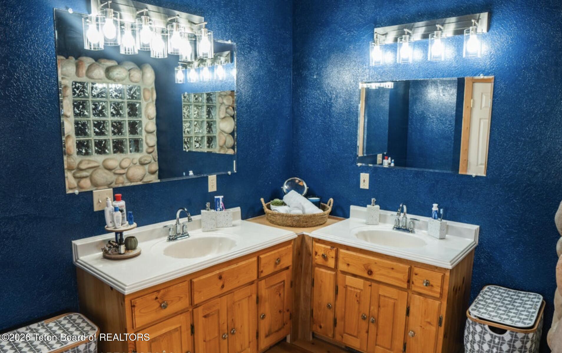 4 Beaver Ridge Road Daniel, WY 83115 - Photo 27 of 51 Double Vanities