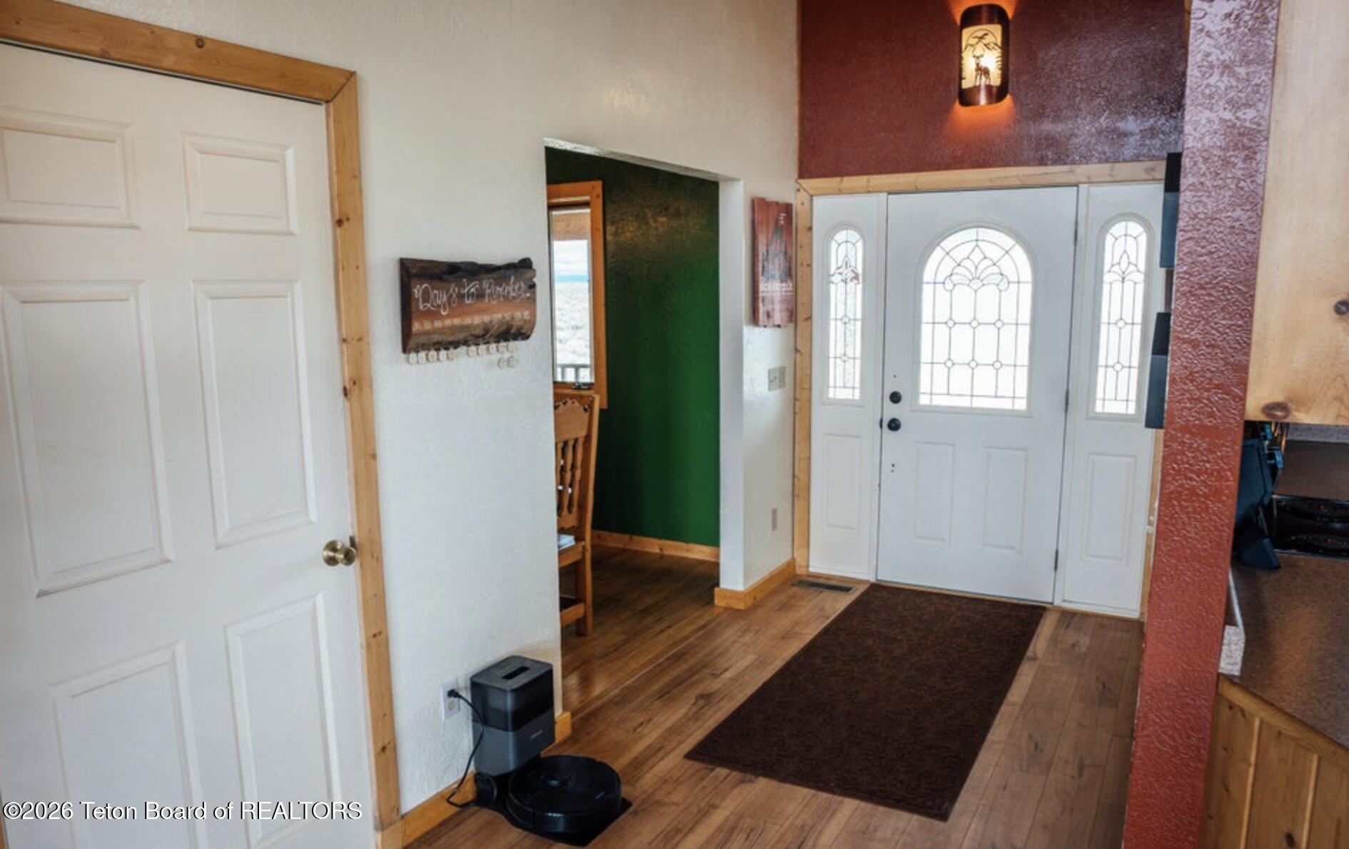 4 Beaver Ridge Road Daniel, WY 83115 - Photo 5 of 51 Entry with Formal Dining