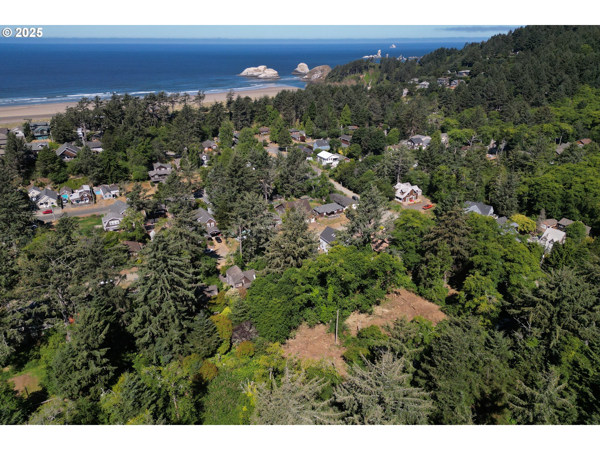 0 Ecola Park Road, Unit 5026 Cannon Beach, OR 97110 - Photo 2 of 8 a view of a city