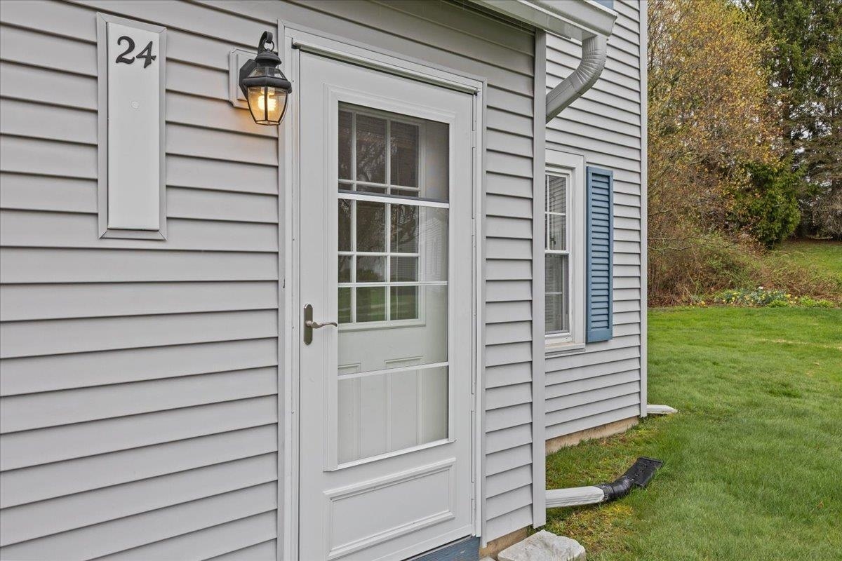 34 Brickyard Road, Unit 24 Essex Junction, VT 05452 - Photo 2 of 31