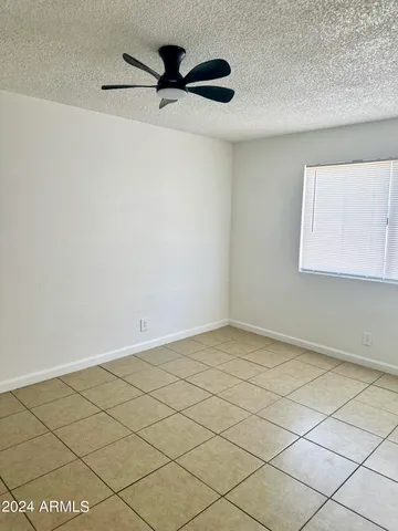 $1,095 | 424 West Brown Road, Unit 140, Mesa, AZ 85201
