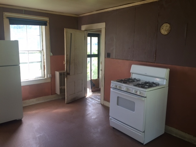 403 Stebbins Road Vernon, VT 05354 - Photo 2 of 11