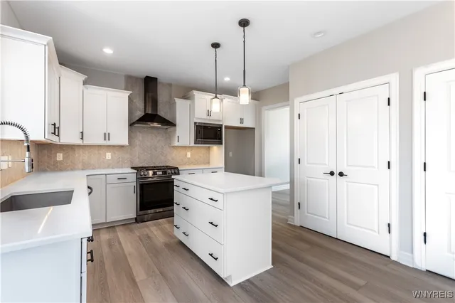 $619,900 | 5151 Bridle Path Lane, Lewiston, NY 14092