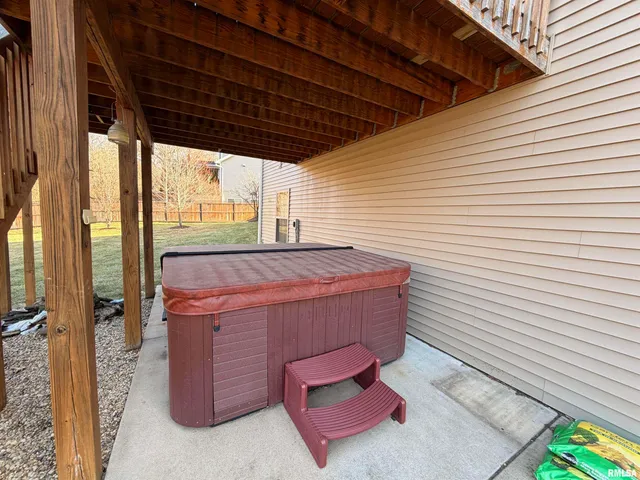 $509,900 | 6305 West Clairemont Court, Edwards, IL 61528